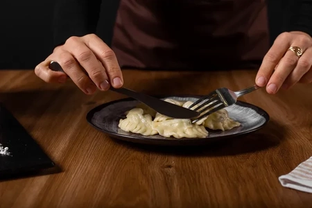 Orkiszowe pierożki z kaczką i pomarańczami (1 kg)