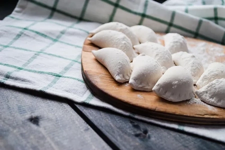 Orkiszowe pierożki z bakłażanem (1 kg)