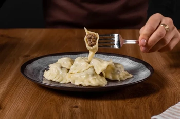 Pierożki z mięsem (1 kg)
