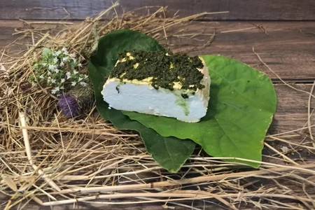 Fromage wędzony z czosnkiem niedźwiedzim (250 g)