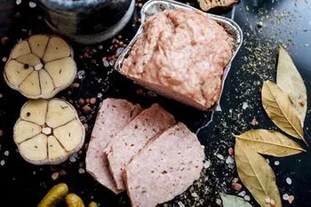 Pieczeń drobiowa (300 g)