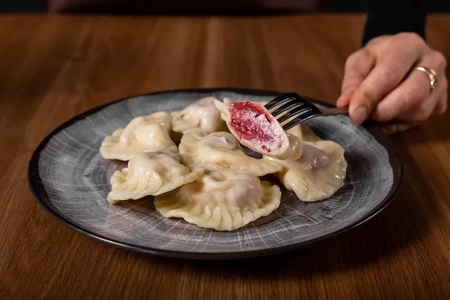 Pierogi z truskawkami i serem (450 g)