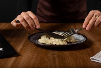 Orkiszowe pierożki z kaczką i pomarańczami (1 kg)